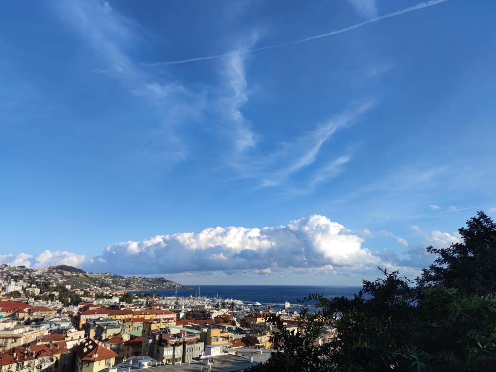 Domus Madonnina Apartment Sanremo Exterior photo